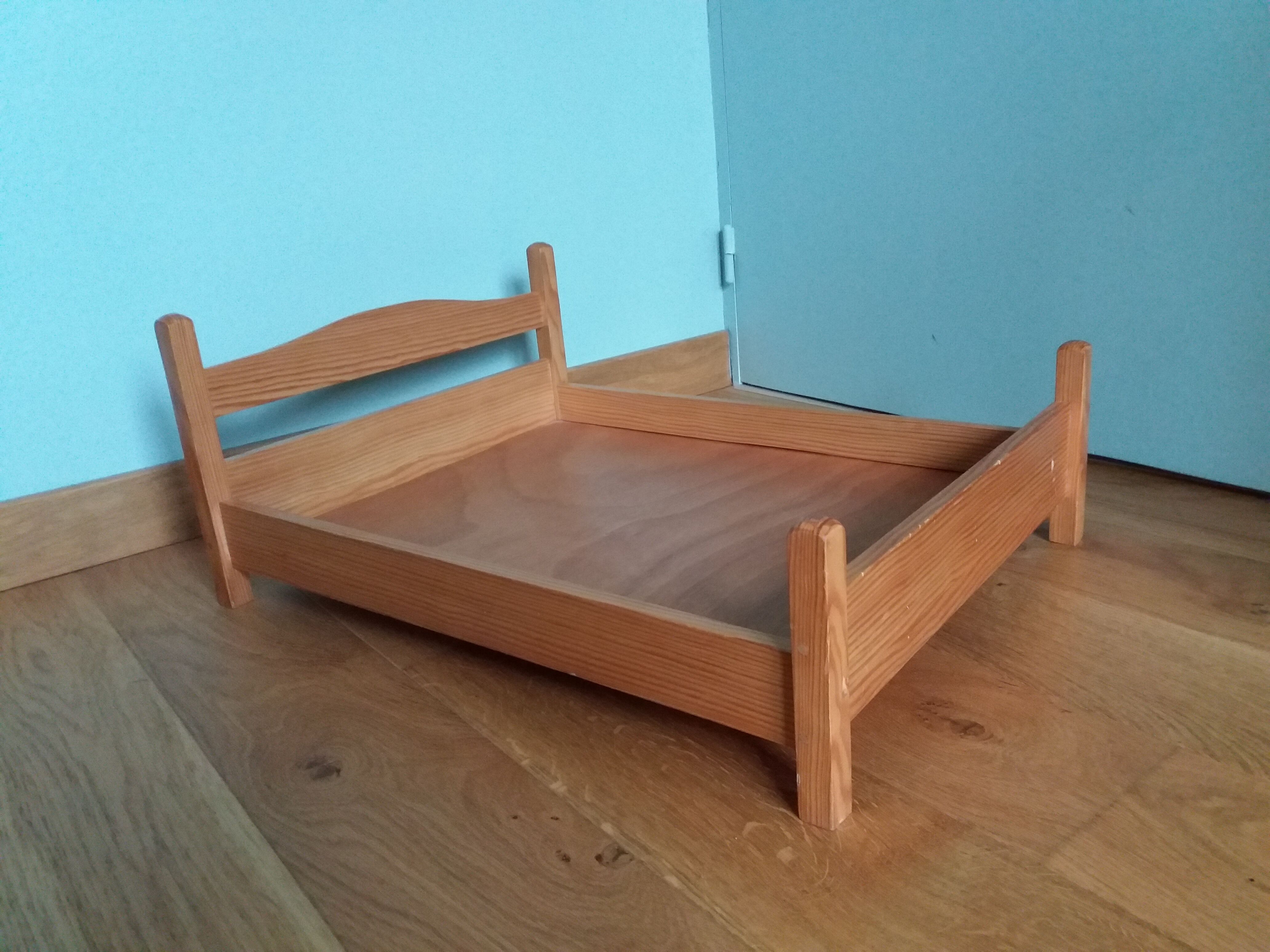 Doll double bed