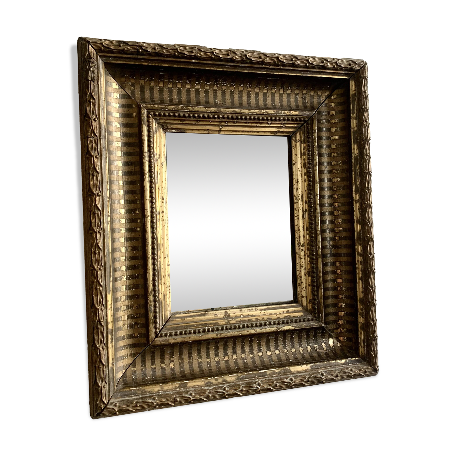 Petit miroir ancien doré à la feuille d’or, fin XIXe siècle