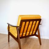 Fauteuil yougoslave restauré du milieu du siècle en jaune doré