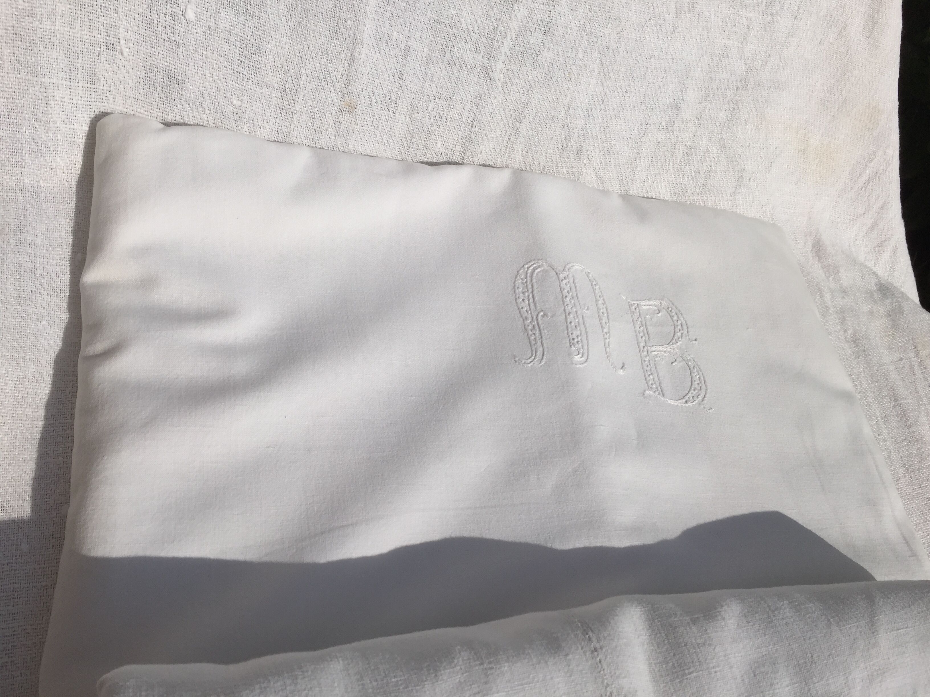Set of sheets monogram
