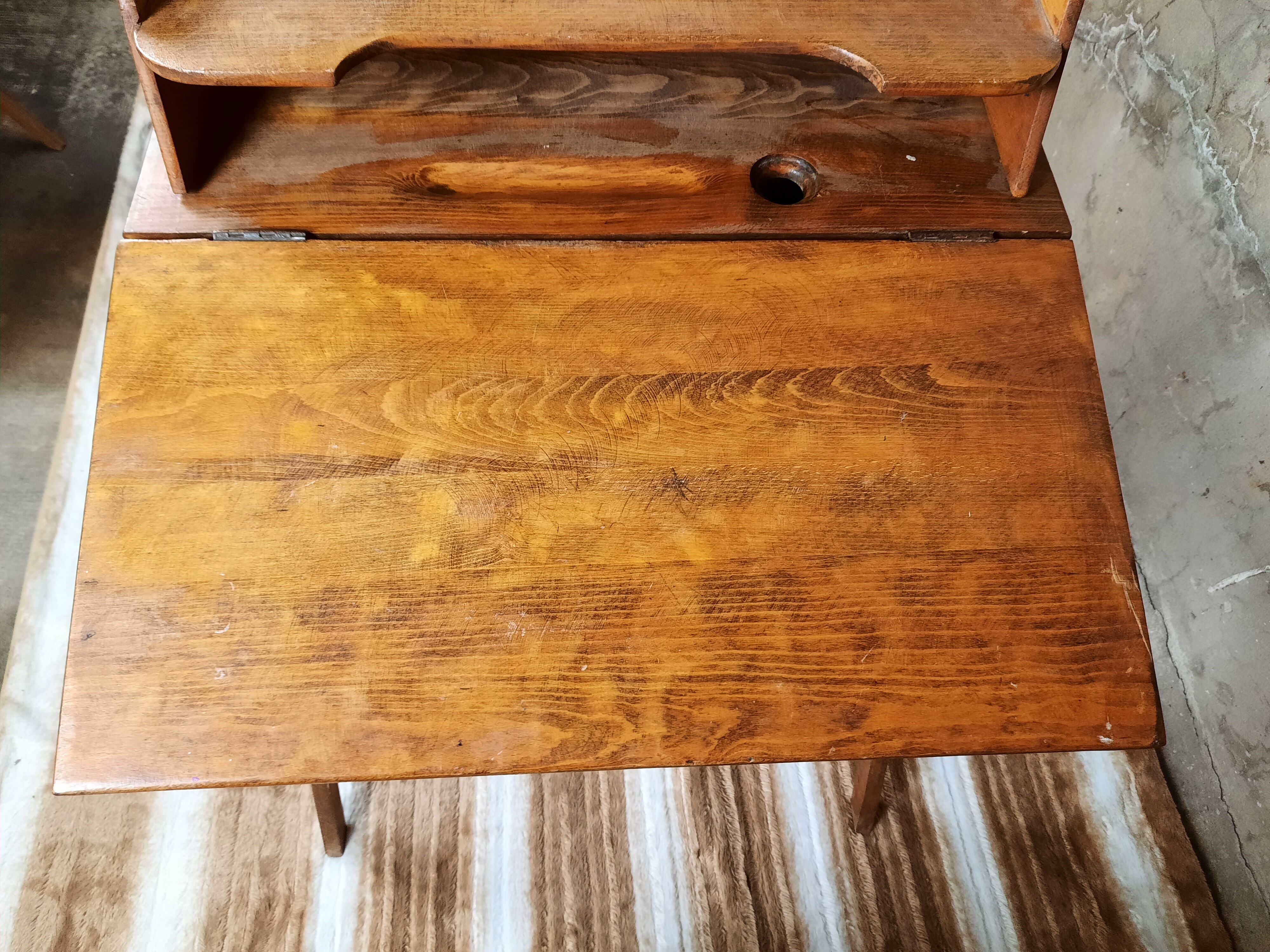 Scandinavian children's desk with its chair