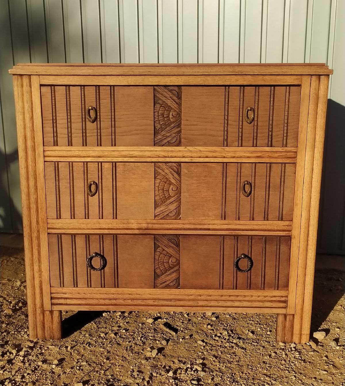 Antique chest of drawers
