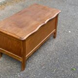 Vintage solid wood storage bench in light oak, Louis XV style, 77cm