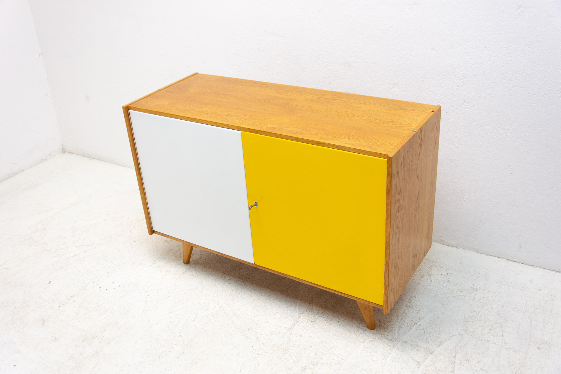 Fully restored mid century sideboard U-450 by Jiří Jiroutek, 1960´s, Czechoslovakia
