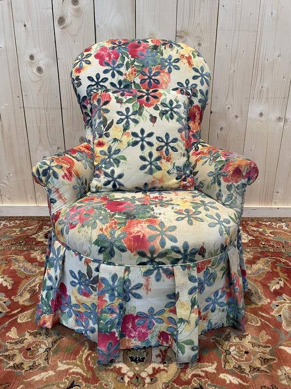 Napoleon III toad armchair