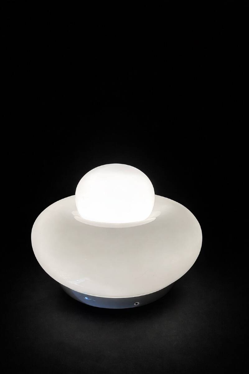 Lampe modèle Electra de Giuliana Gramigna pour Artemide en 1968.