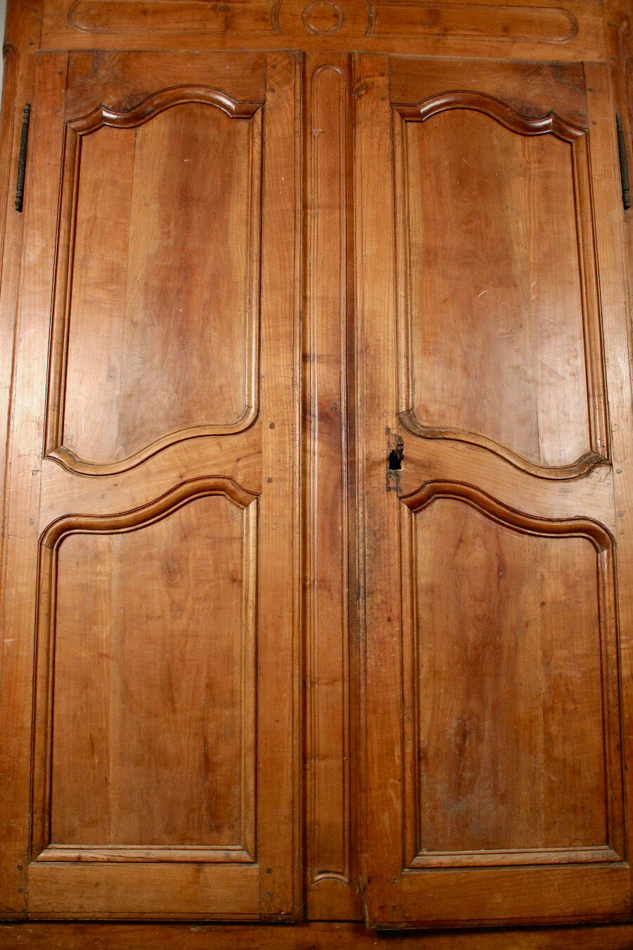 19th century Louis XV walnut facade