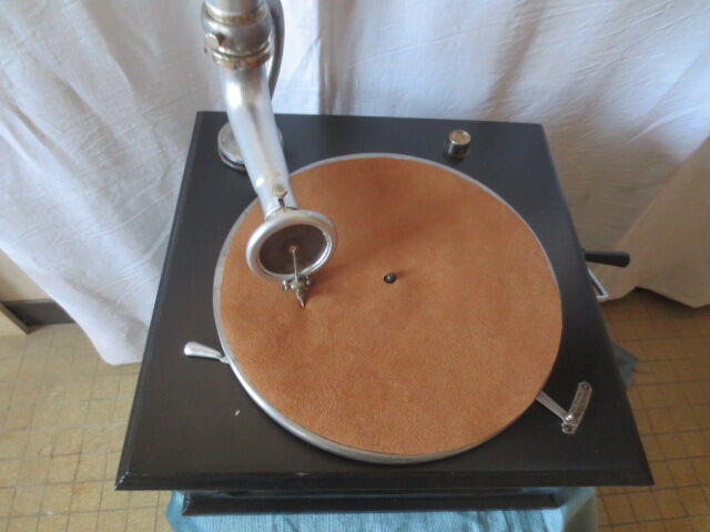 Ancien gramophone 19 eme siècle