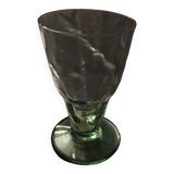Verre à pied teinté vert Daum