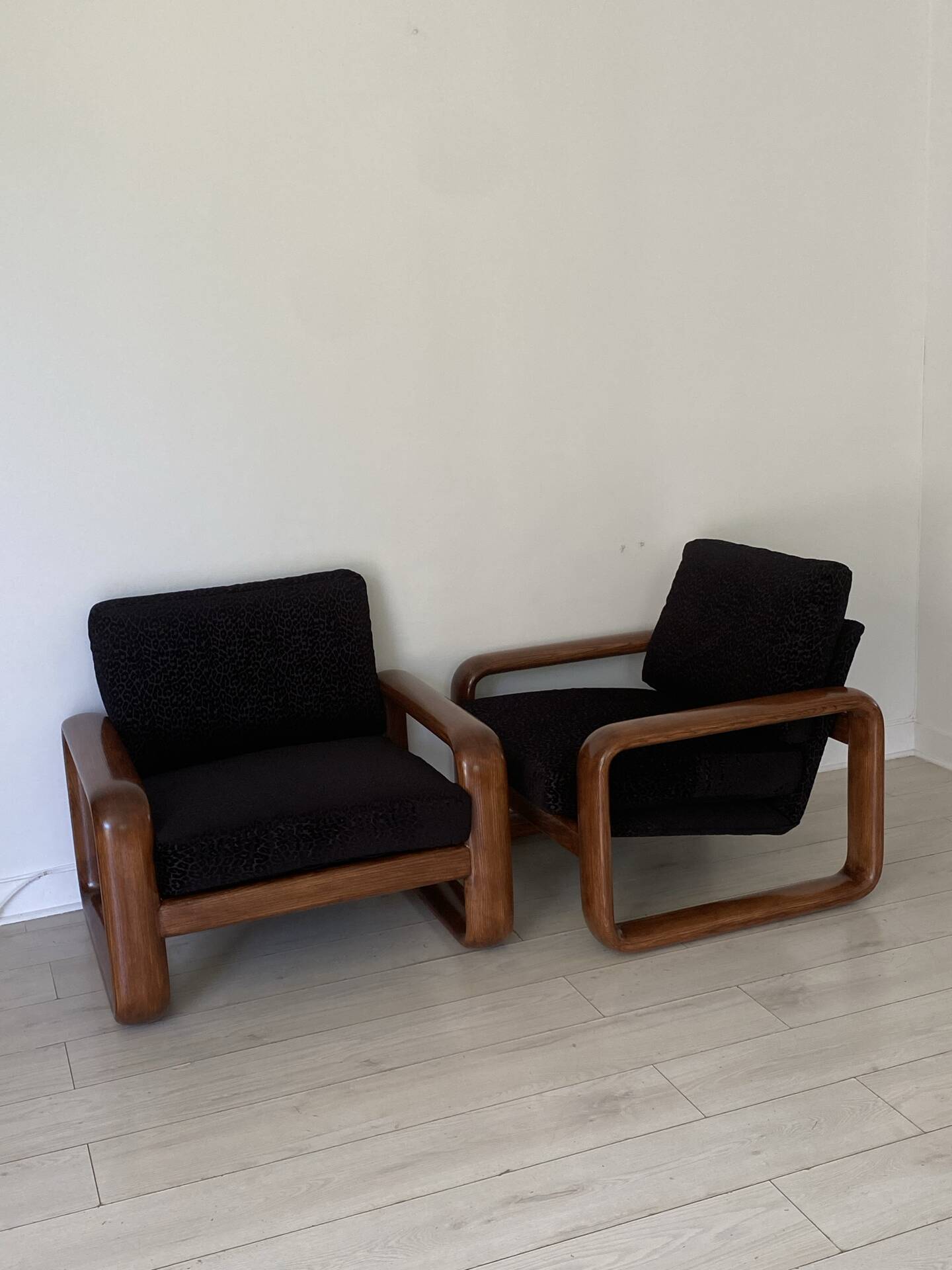 Set of 2 "Hombre" armchairs by Burkhard Vogtherr