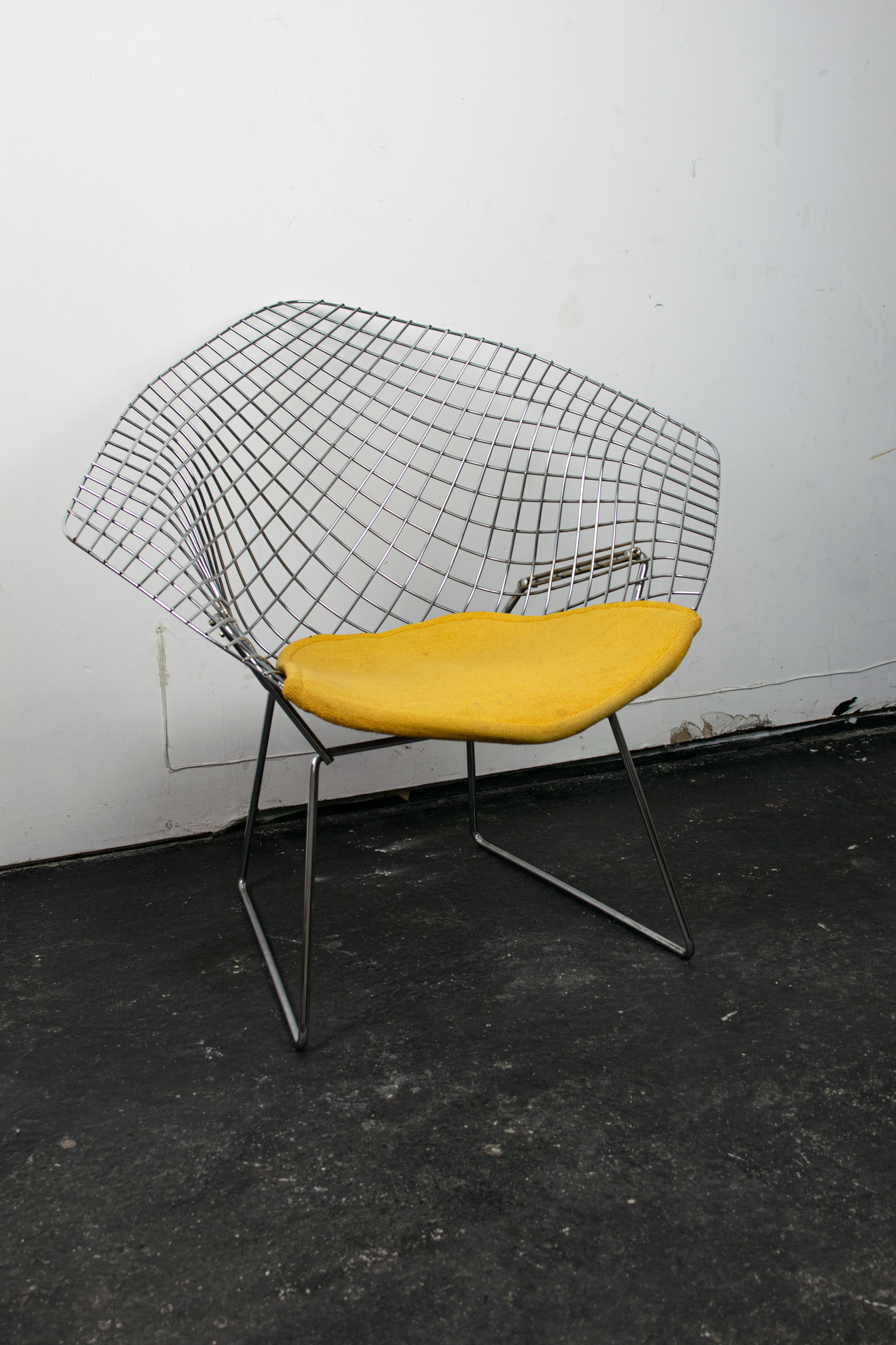 Diamond armchair by Harry Bertoia for Knoll International