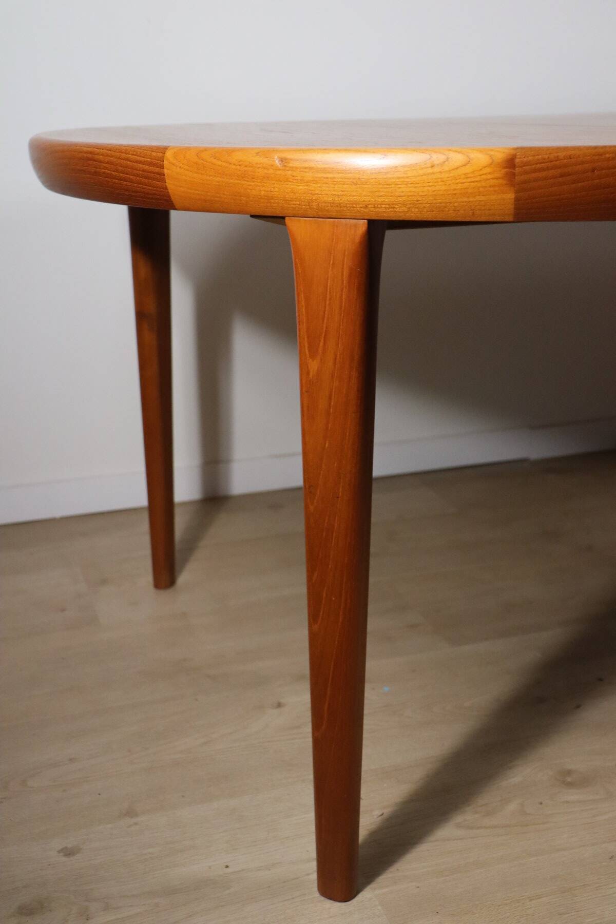 VV Mobler Spottrup Scandinavian extendable teak table, 1960