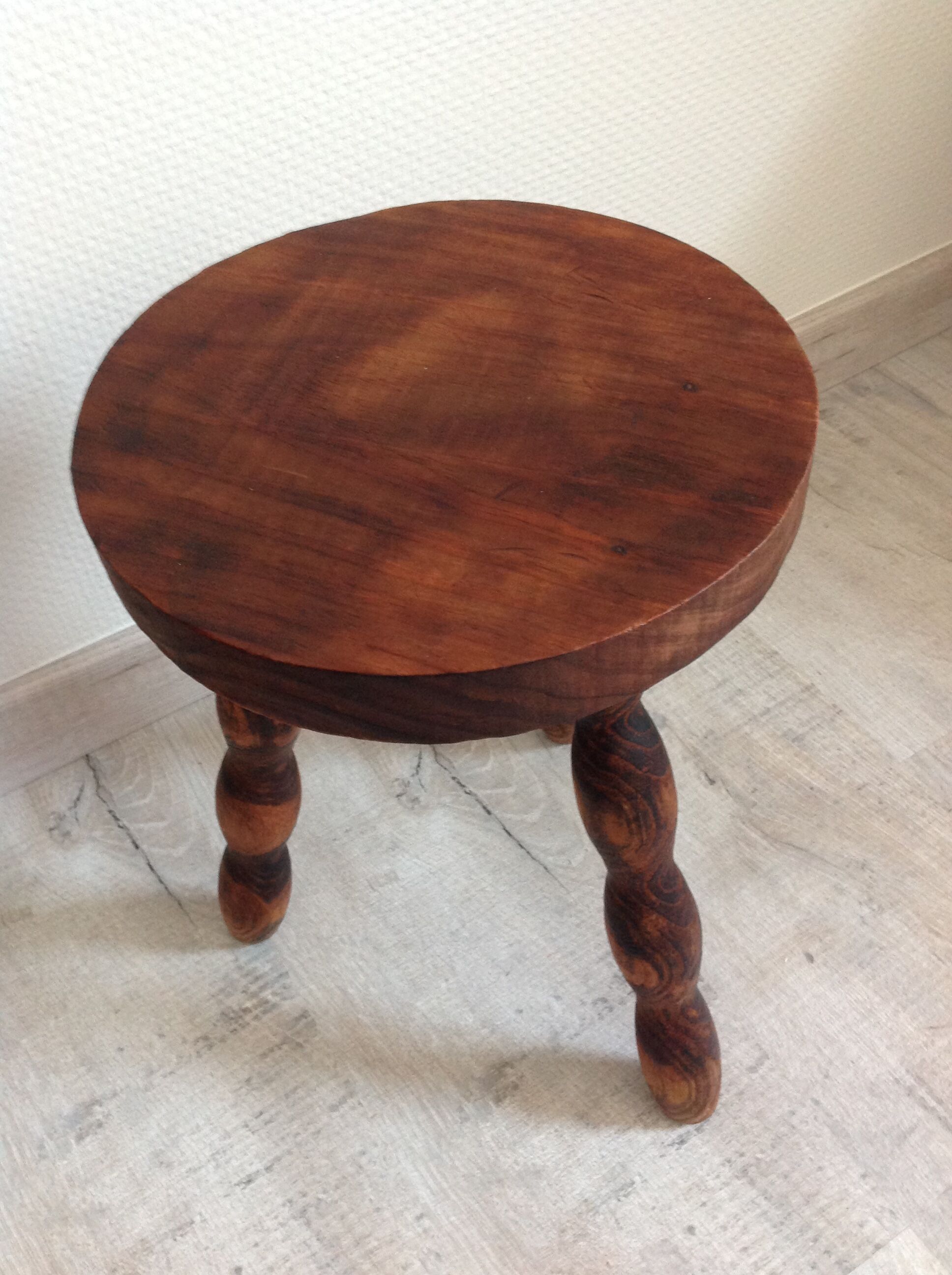 Tripod stool feet "rosary" in vintage wood 60s-70s