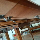 Table ronde extensible en merisier