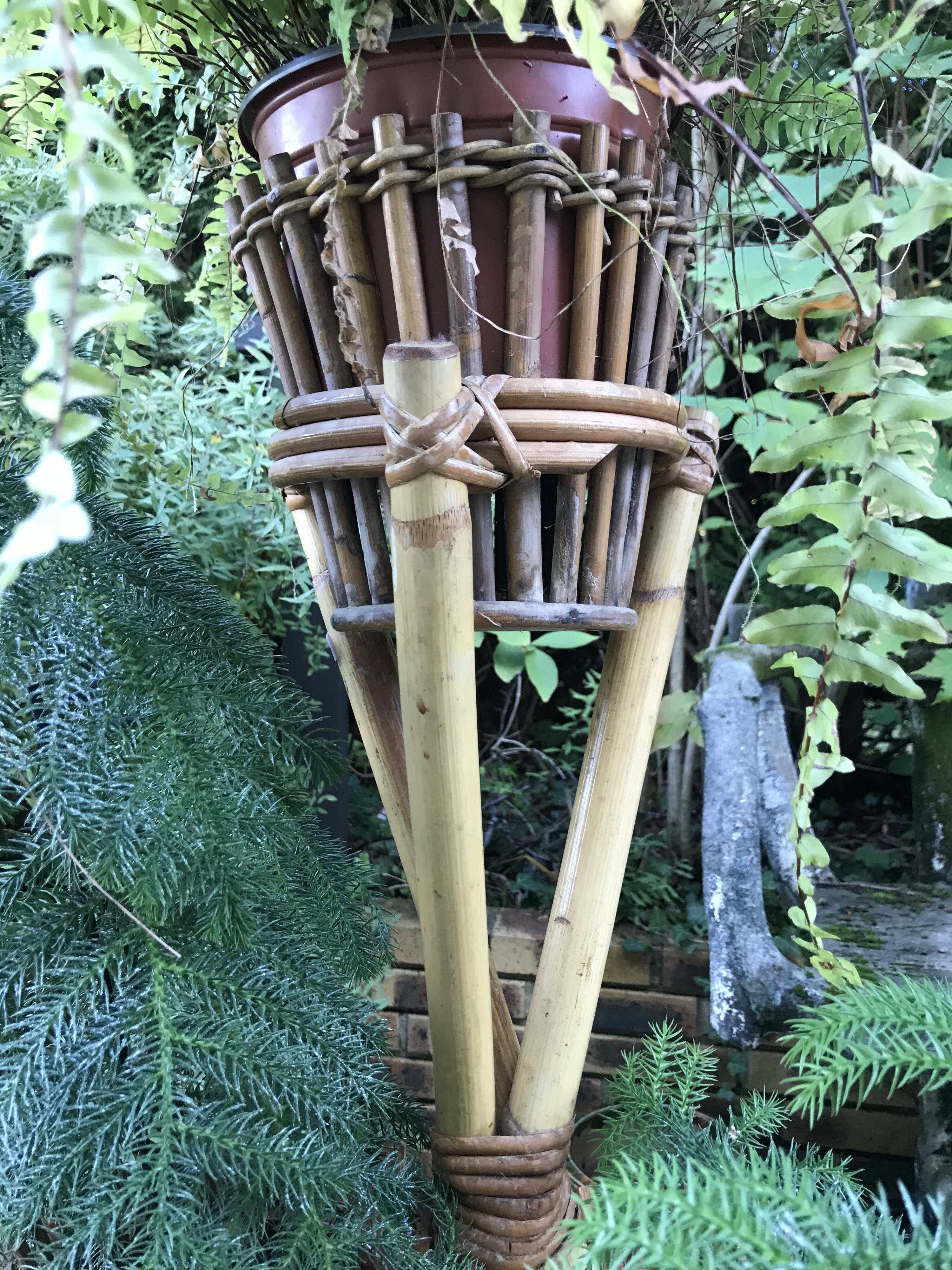Rattan plant holder