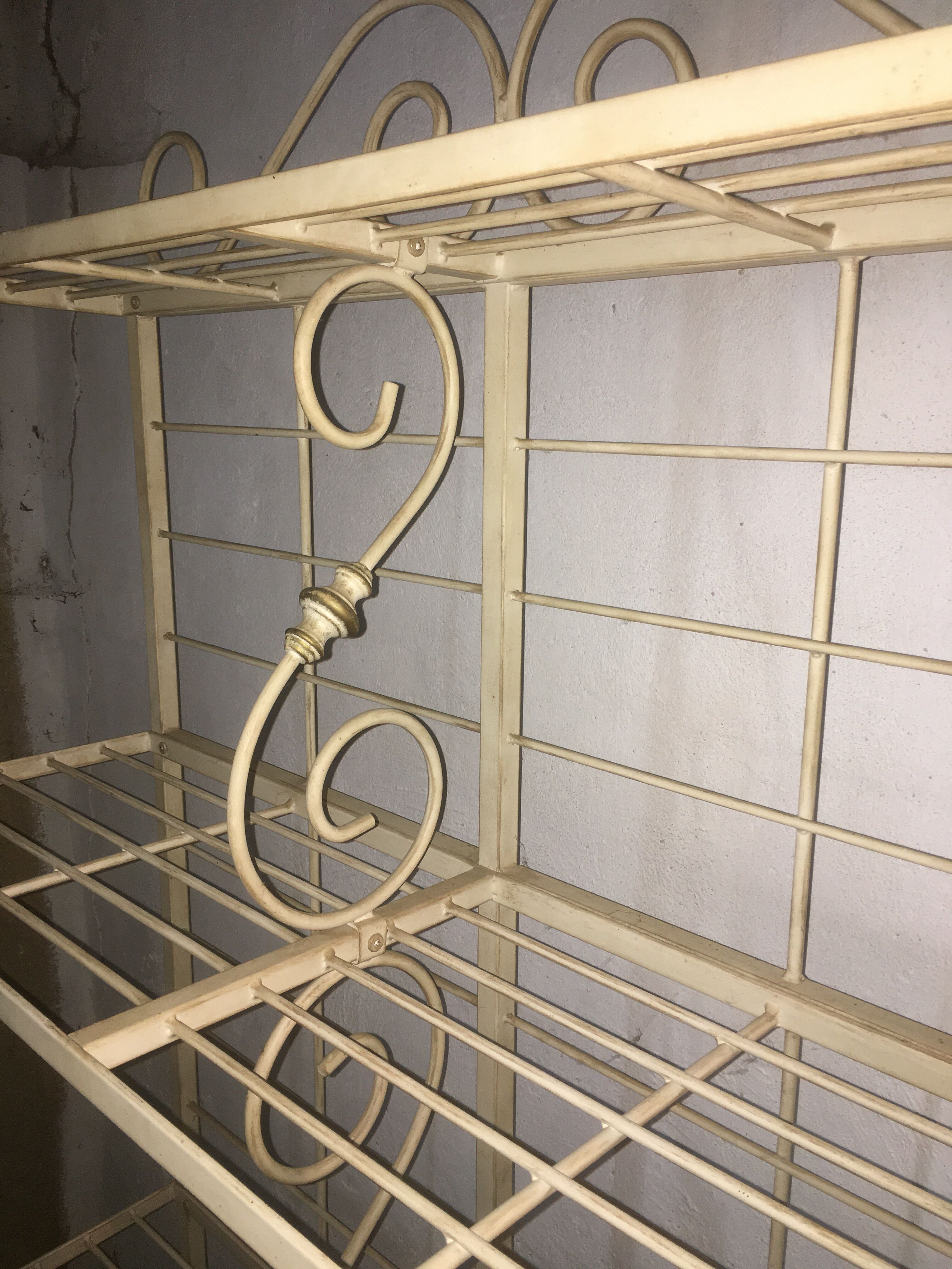 Lot bakery shelves