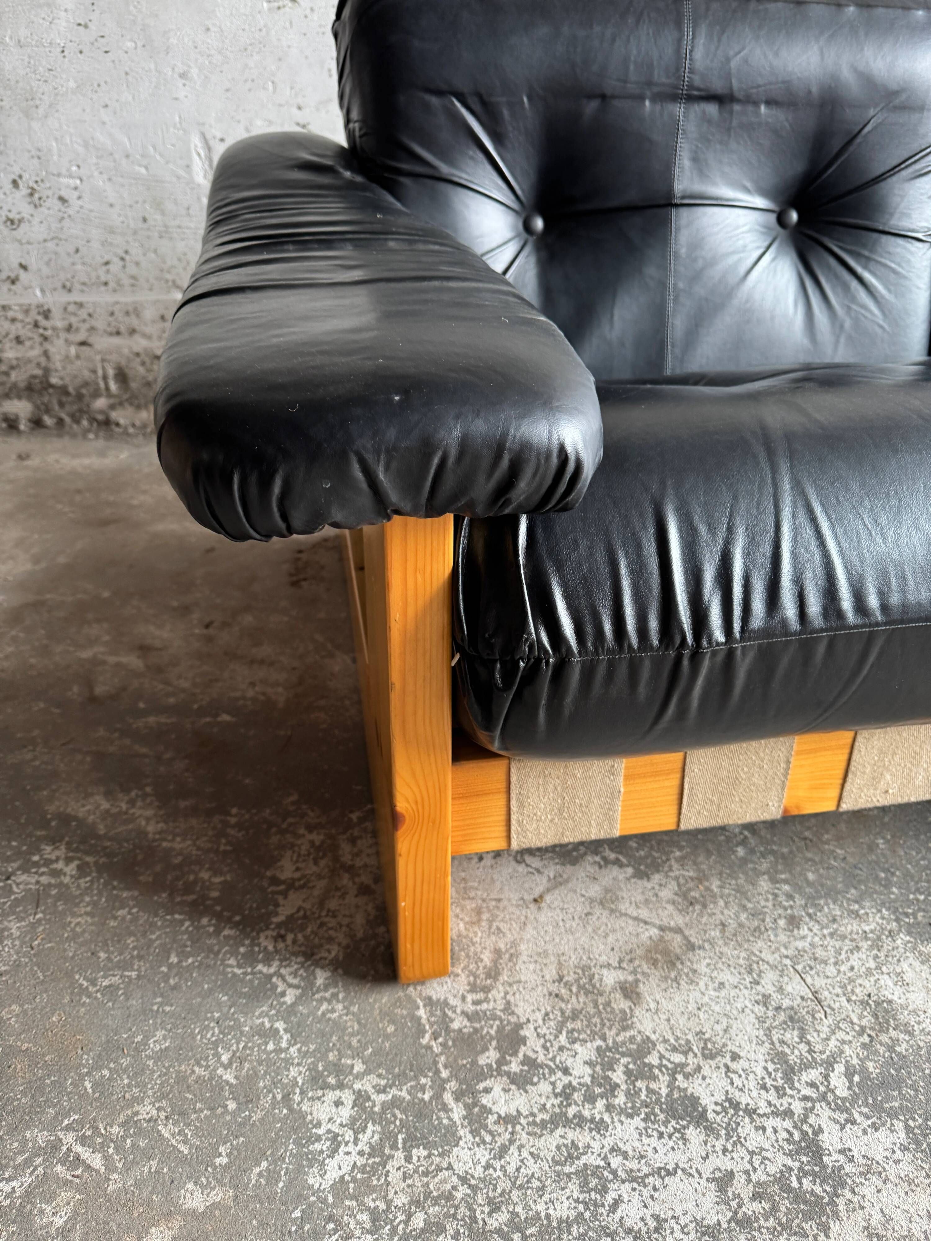 Vintage Italian sofa Poltrona Munari – 1970s design