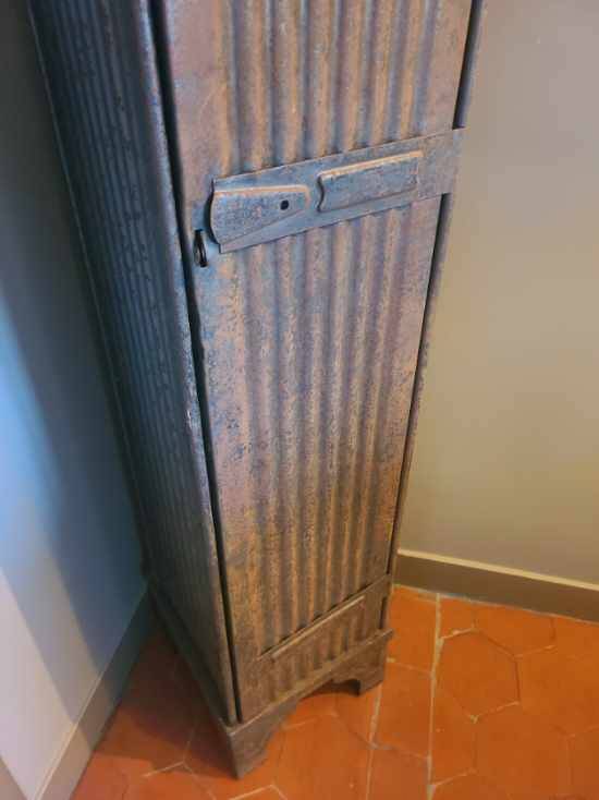 Old industrial locker Strafor 1 door