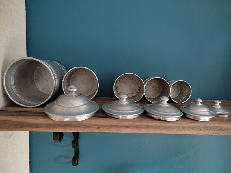 Spice pot boxes Trundle Aluminum Brass set of 5 Old vintage