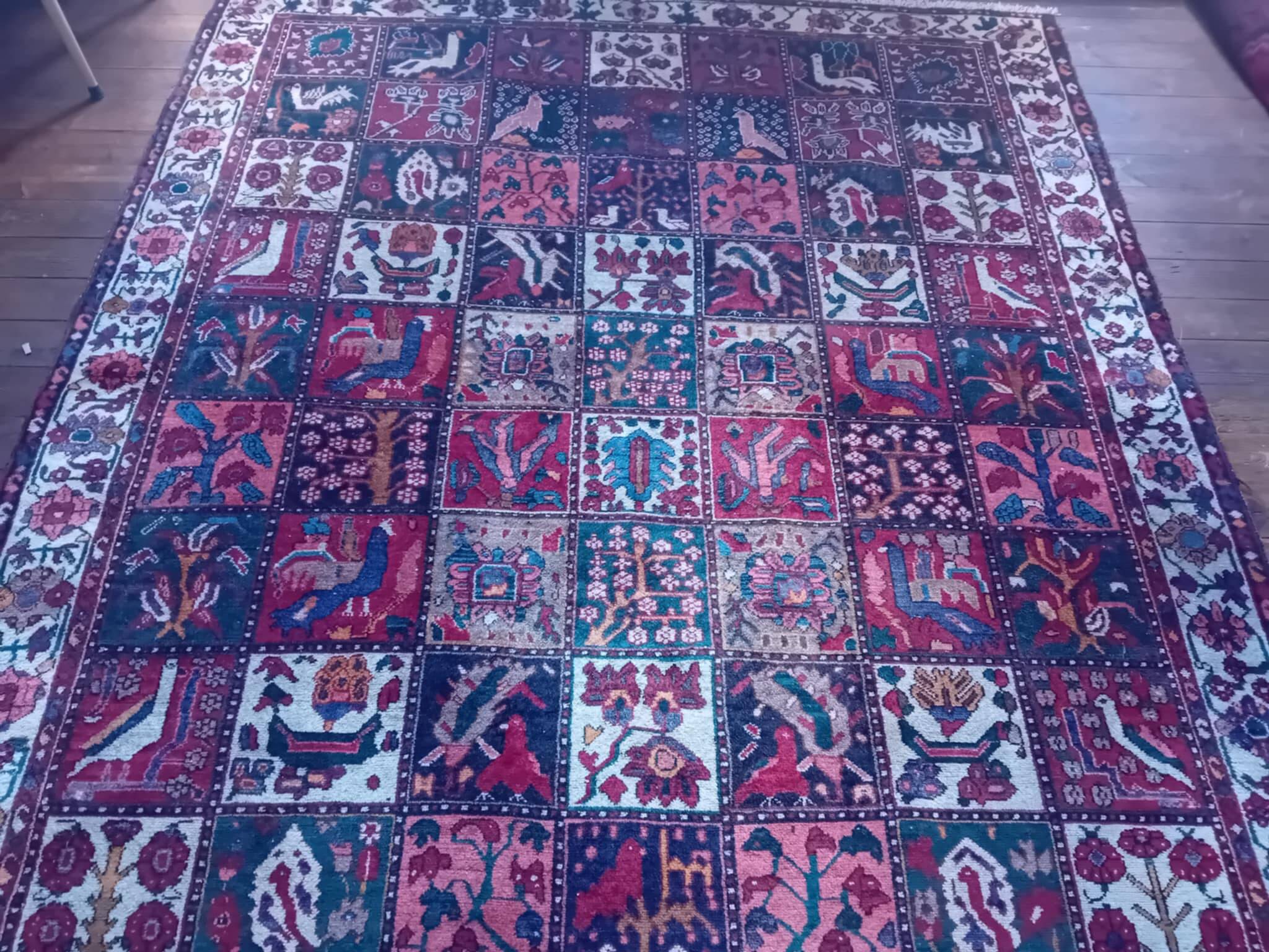Handmade Persian Bachtiar Rug 304x213cm