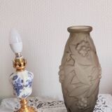 Espaivet vase "foliage and berries" art deco.