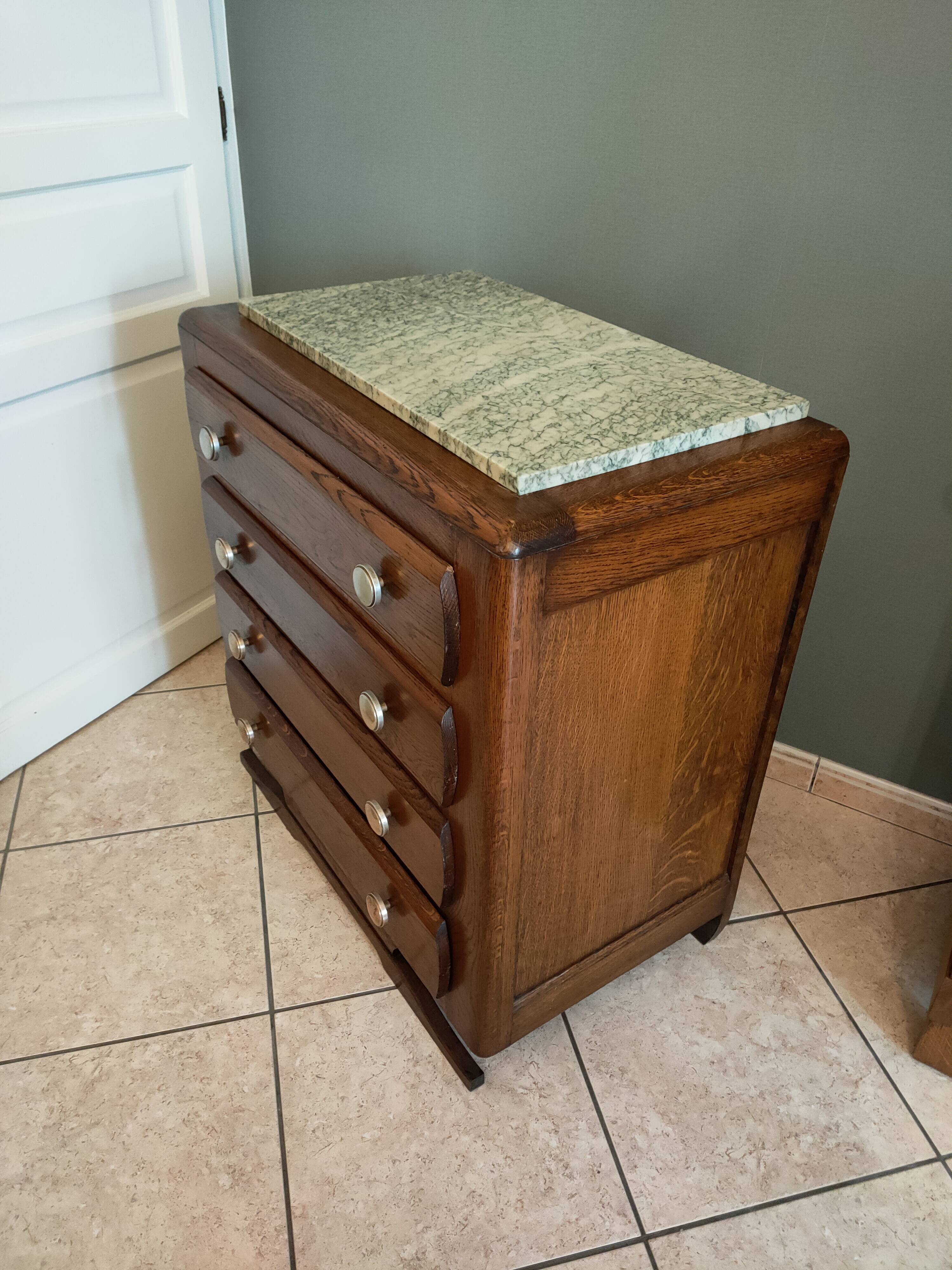40-50s chest of drawers in solid oak