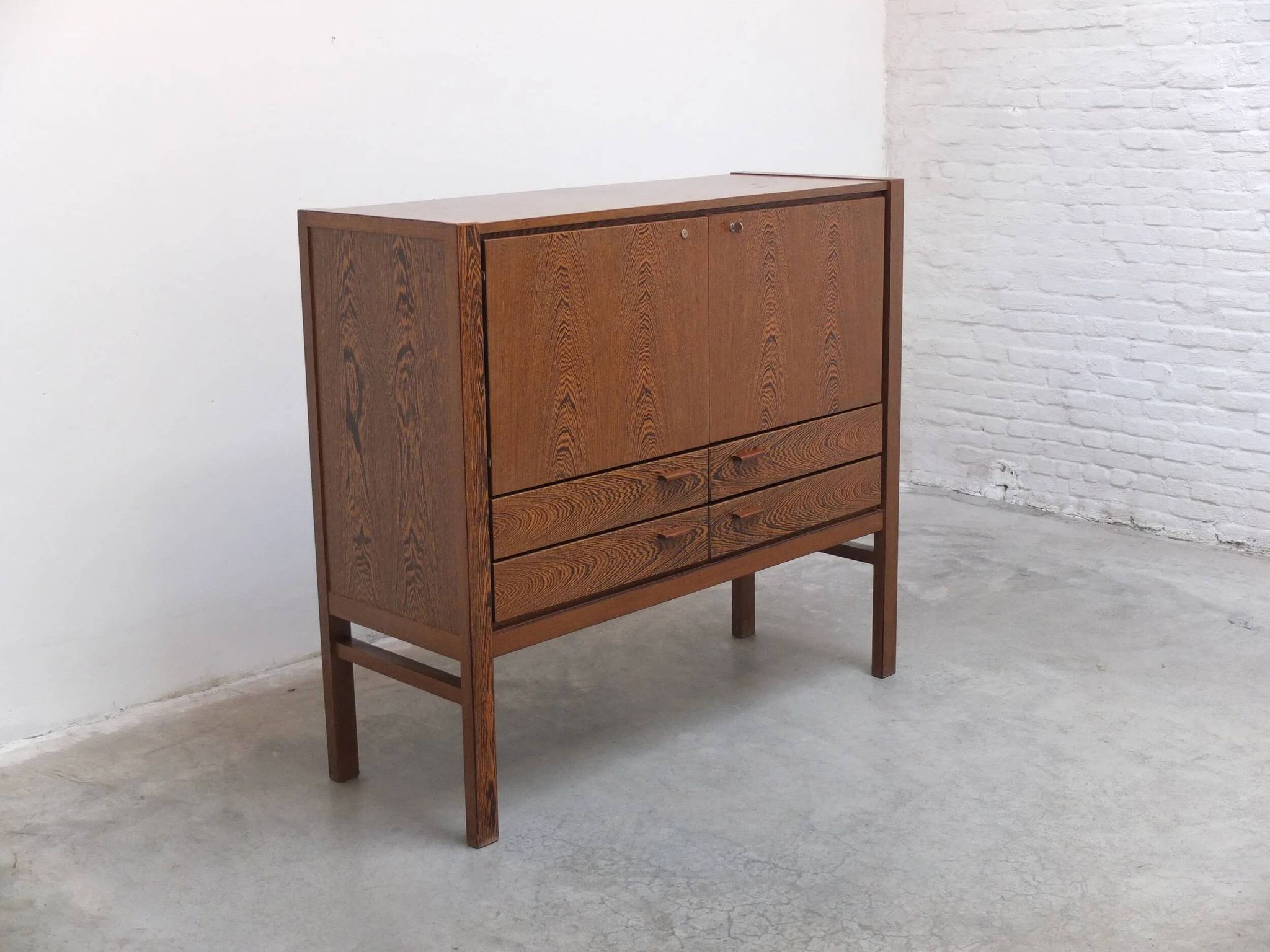 N-Line 'Team Program 500' double bar cabinet in wenge, 1966