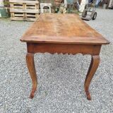 Table de ferme XVIIIème style Louis XV en merisier