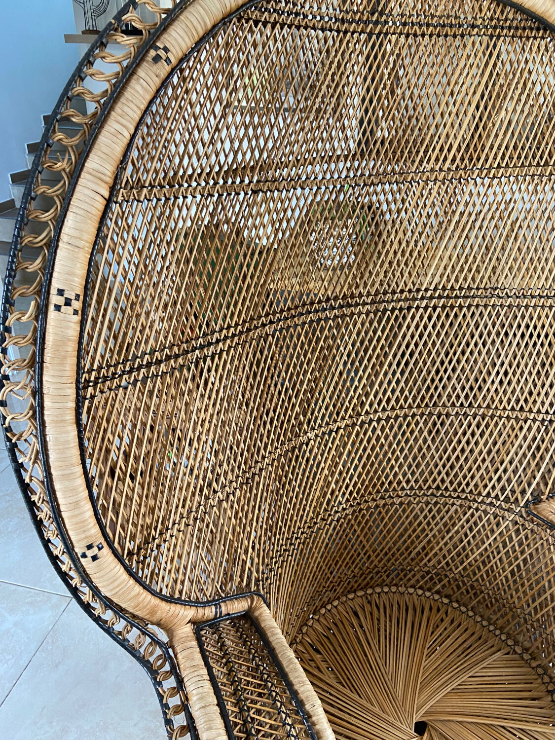 Fauteuil Emmanuelle en rotin année 1970
