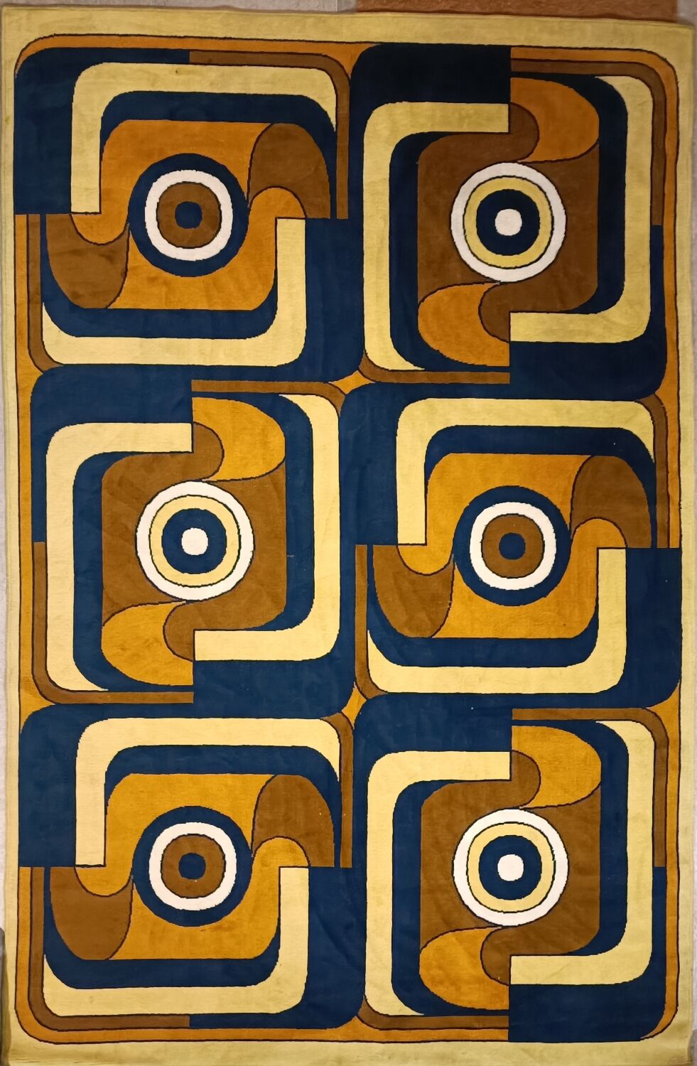 Tapis space age, années 70, couleur rare.