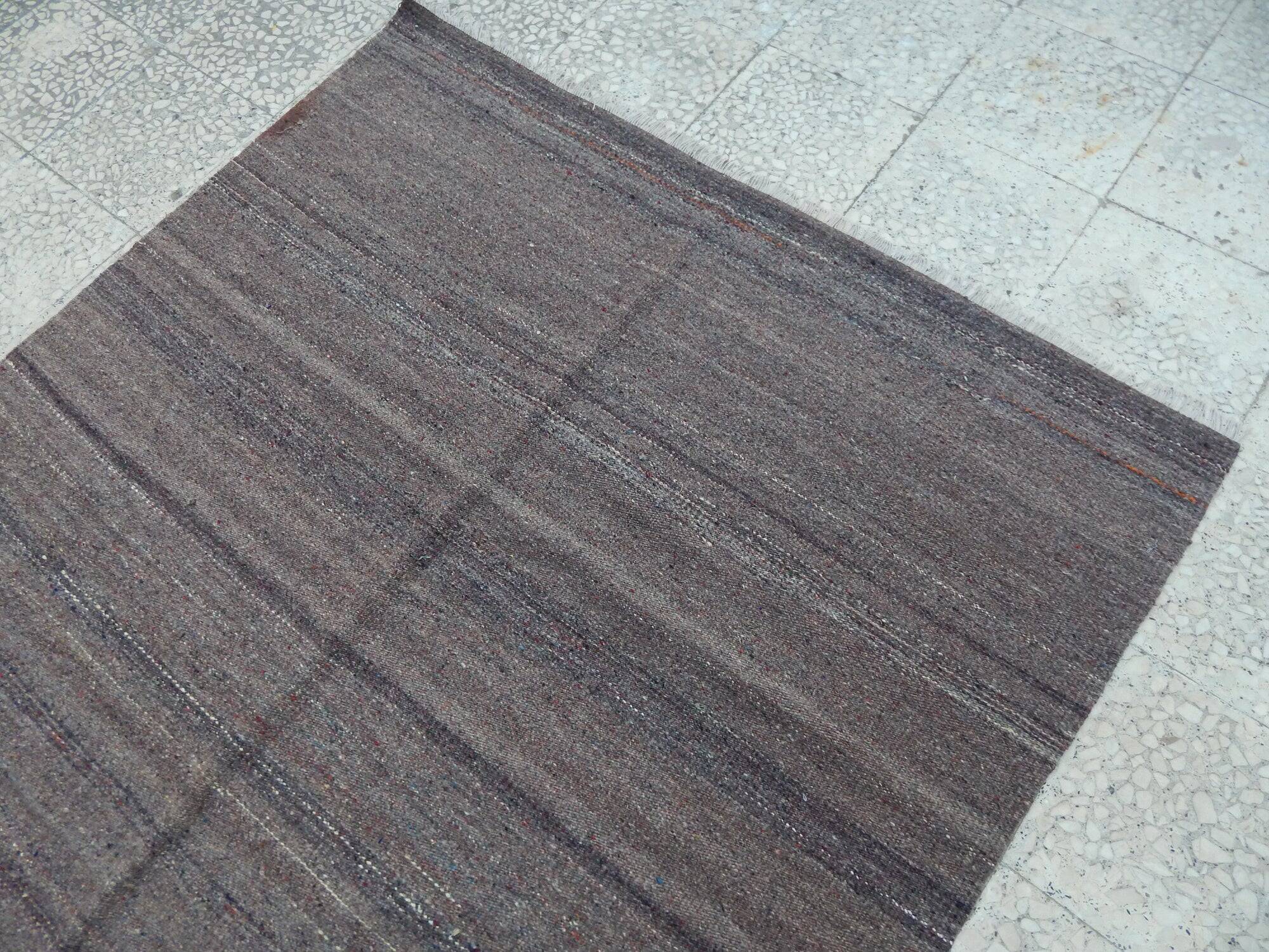 Vintage Turkish kilim handwoven 149x156 cm