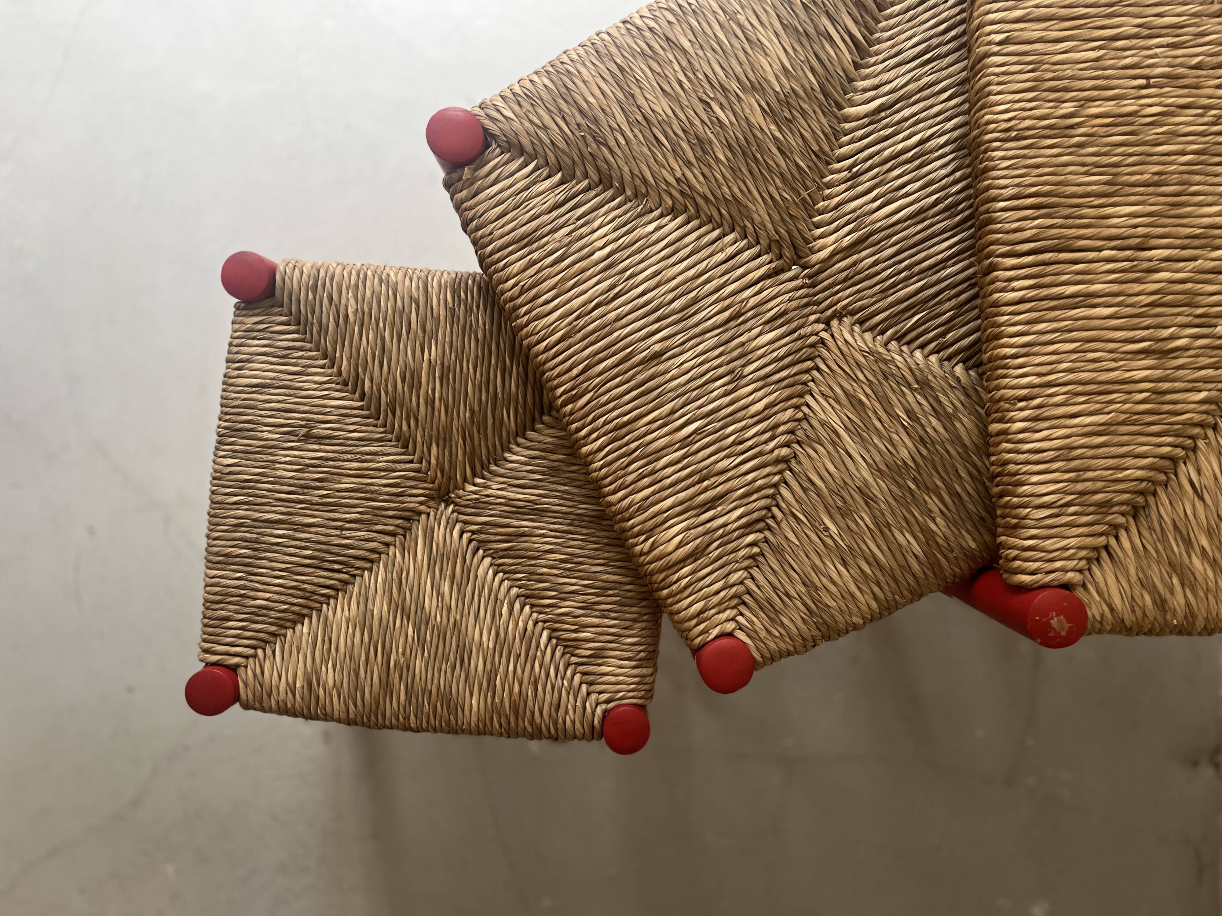 3 nesting stools in red wood e size, Italy 1970