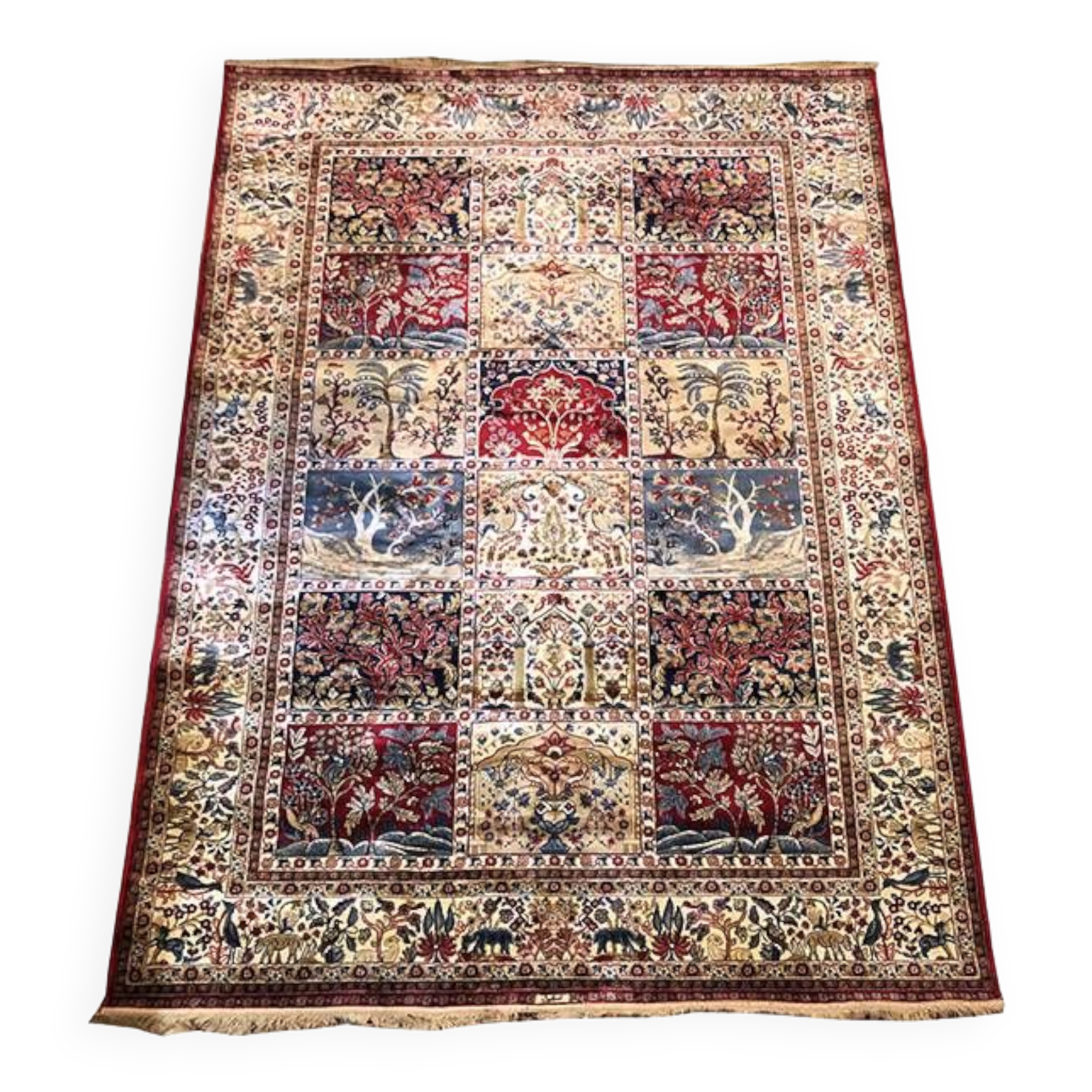 Wool carpets, cloisonné decorations of birds and gardens, mechanical weaving. New condition.