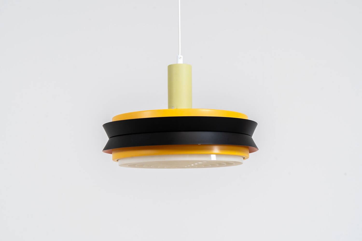 Grande suspension colorée de Carl Thore pour Granhaga (Suède, années 1960).