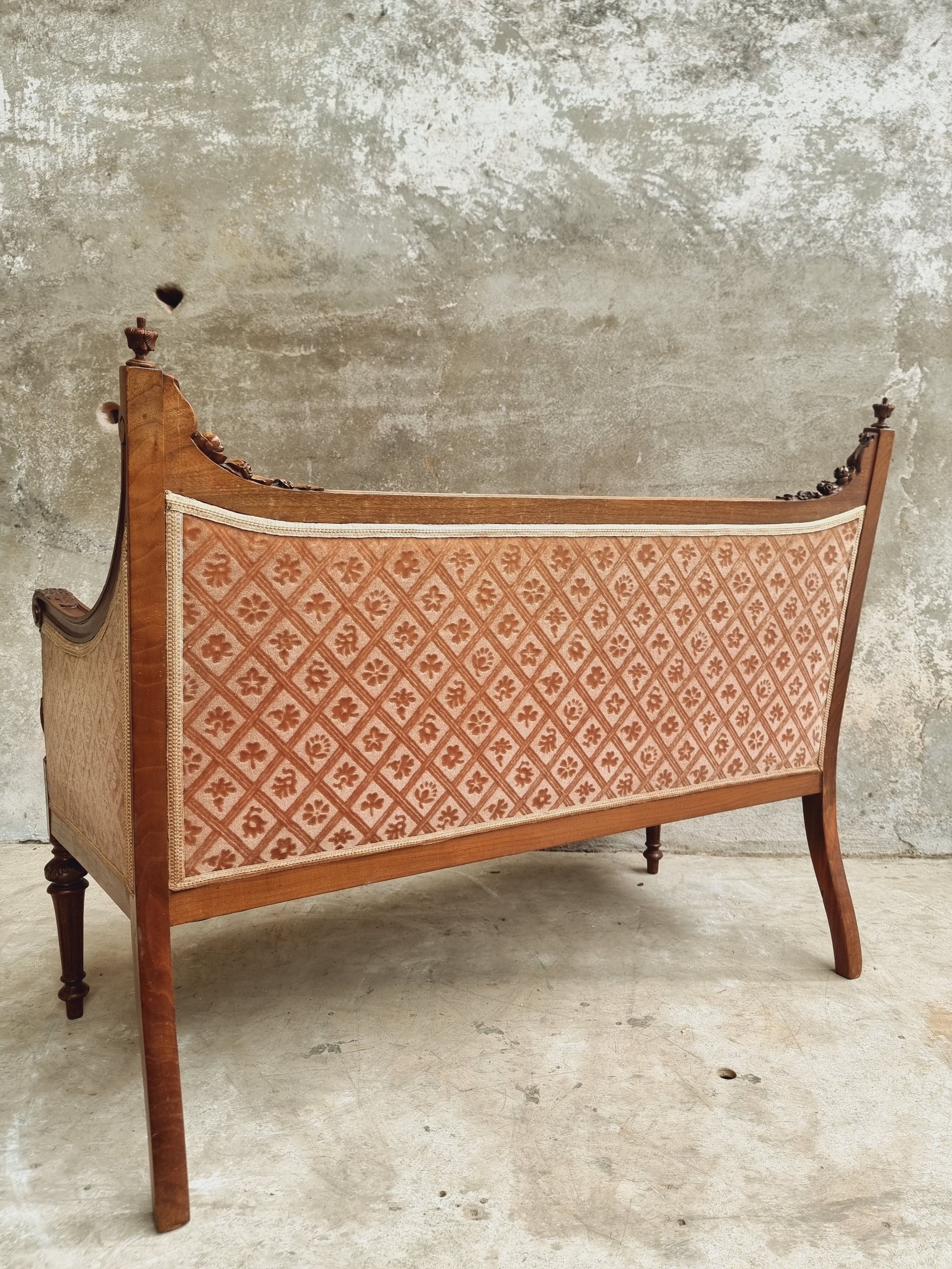 Antique sofa seat classic hall bench old pink