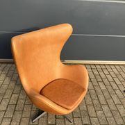 Original Fritz Hansen Egg chair from 1983 in perfect condition, new!! Rustic Cognac Camel Leather