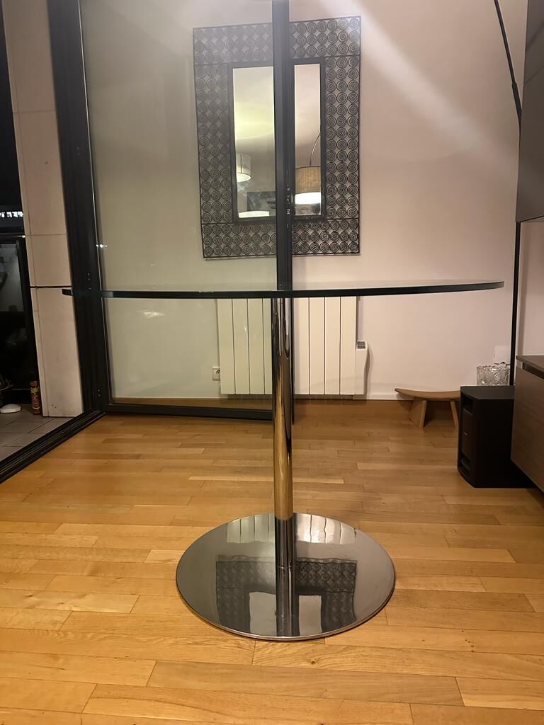 Habitat round table with glass top