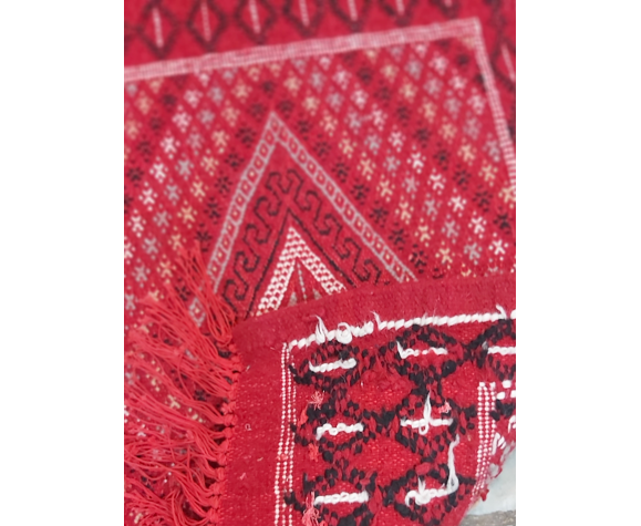 Handmade red margoum carpet in pure wool, 105x70 cm