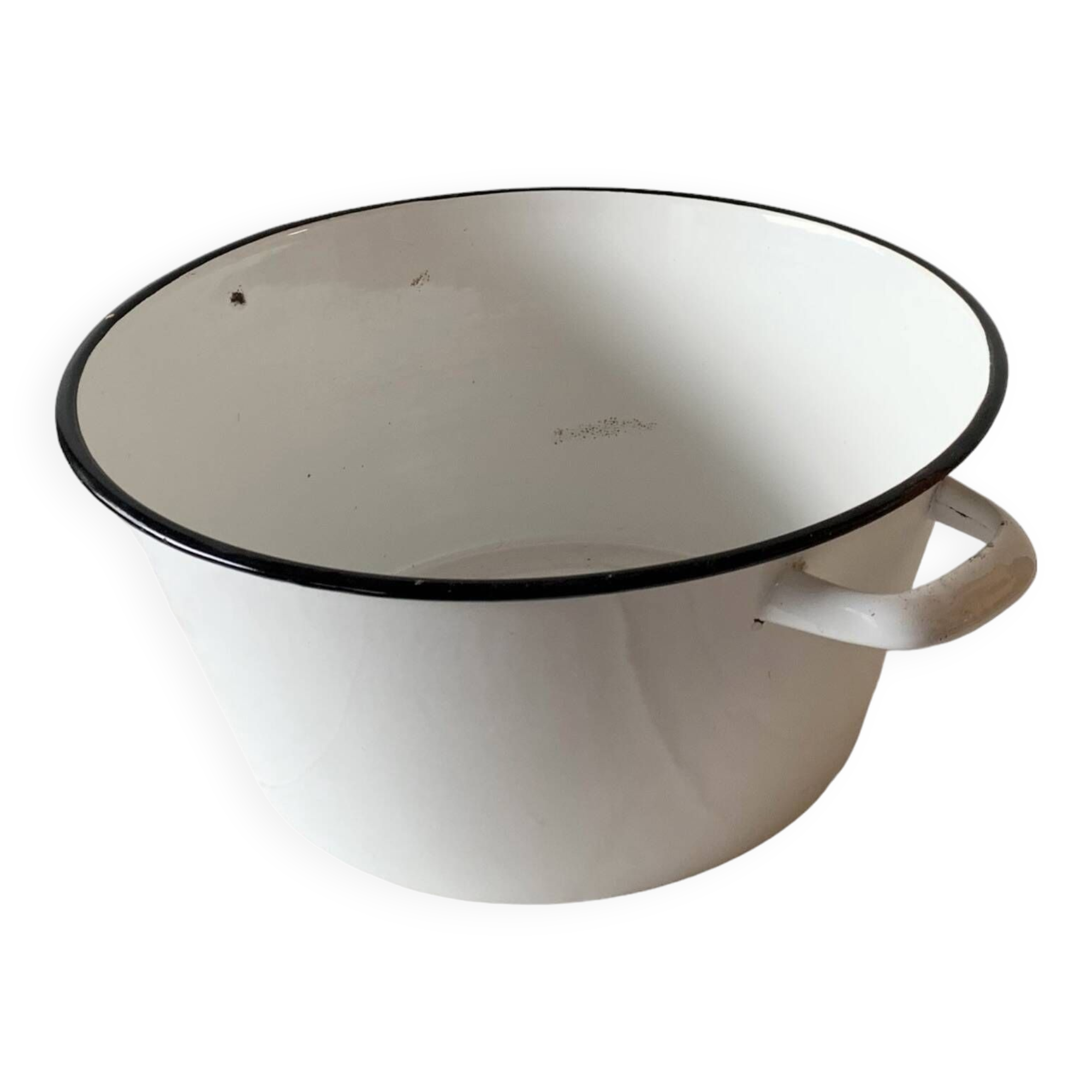 Large vintage basin in white enameled sheet metal