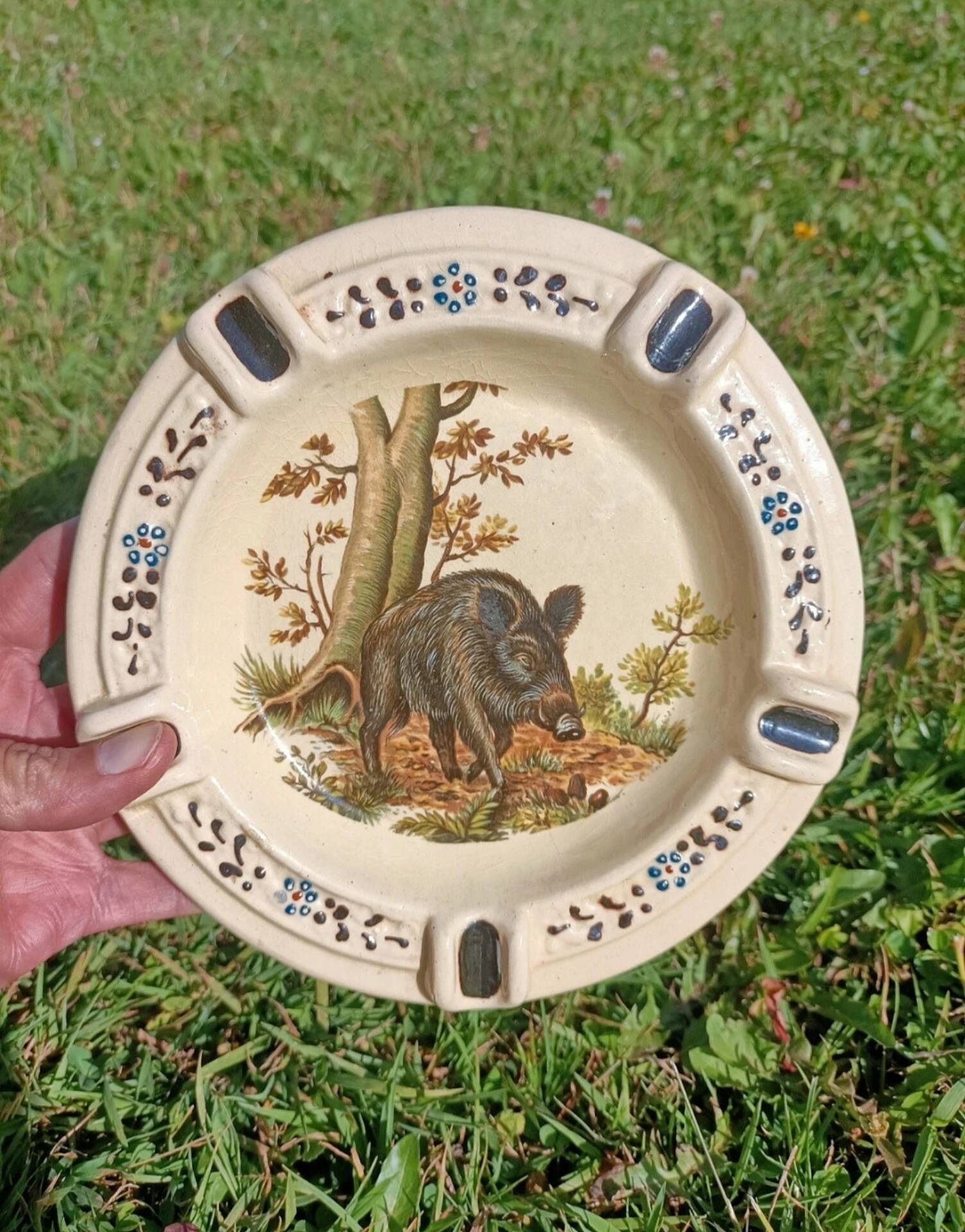 Large retro ashtray