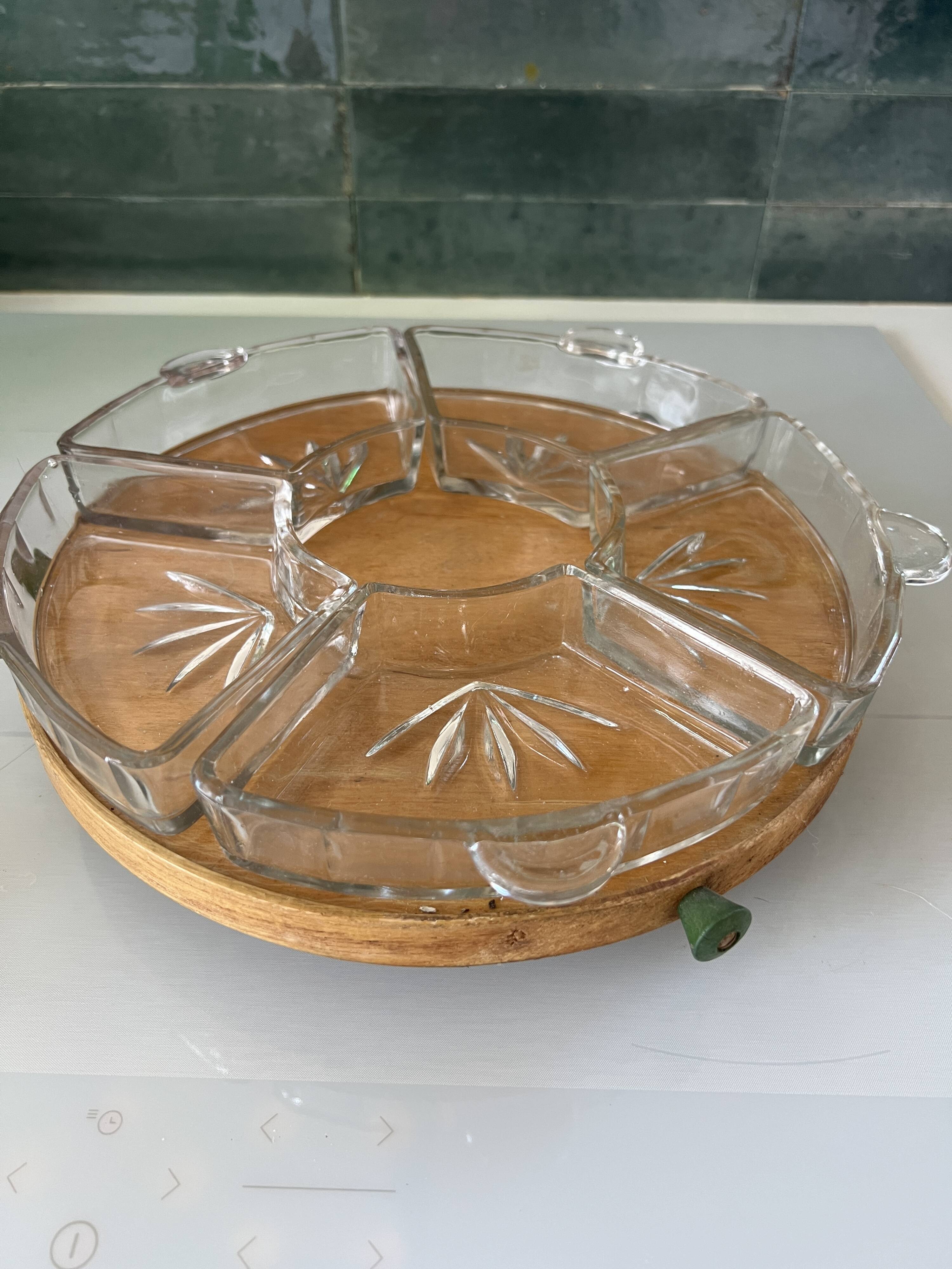 Rotating platter with small dishes