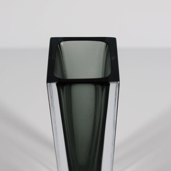 Vase soliflore Murano Sommerso géométrique, années 1970