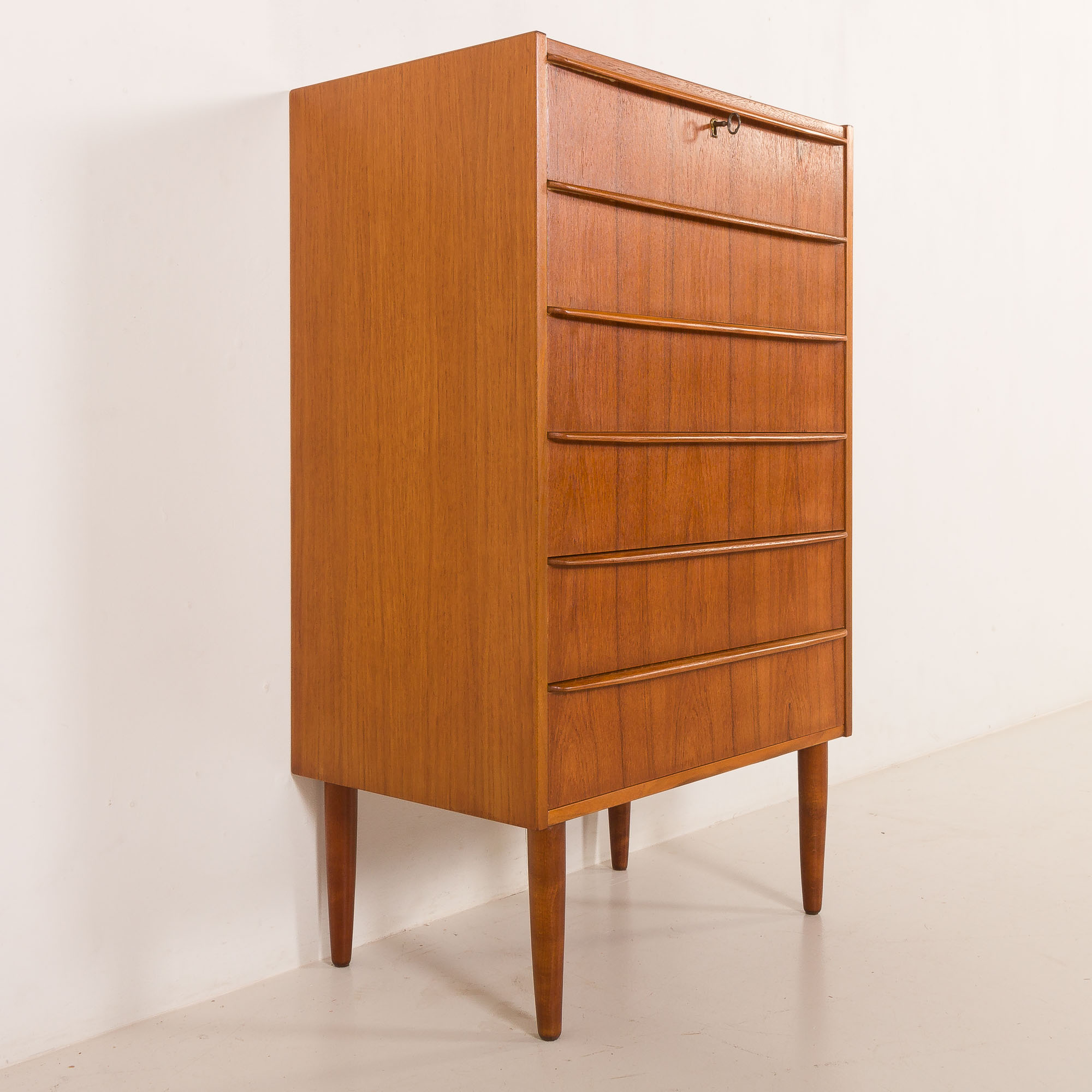 Commode en teck danois, années 1960