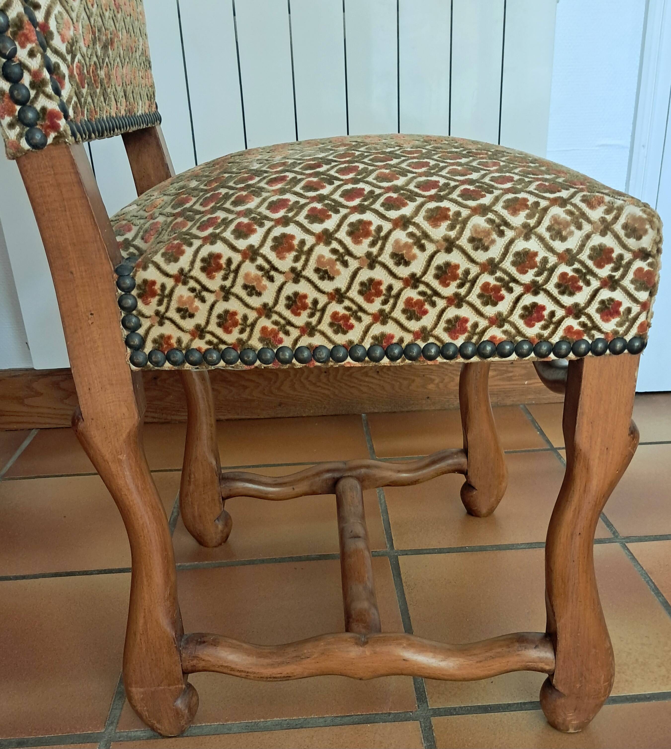 Six French Os De Mouton Style Dining Chairs in Carved Wood