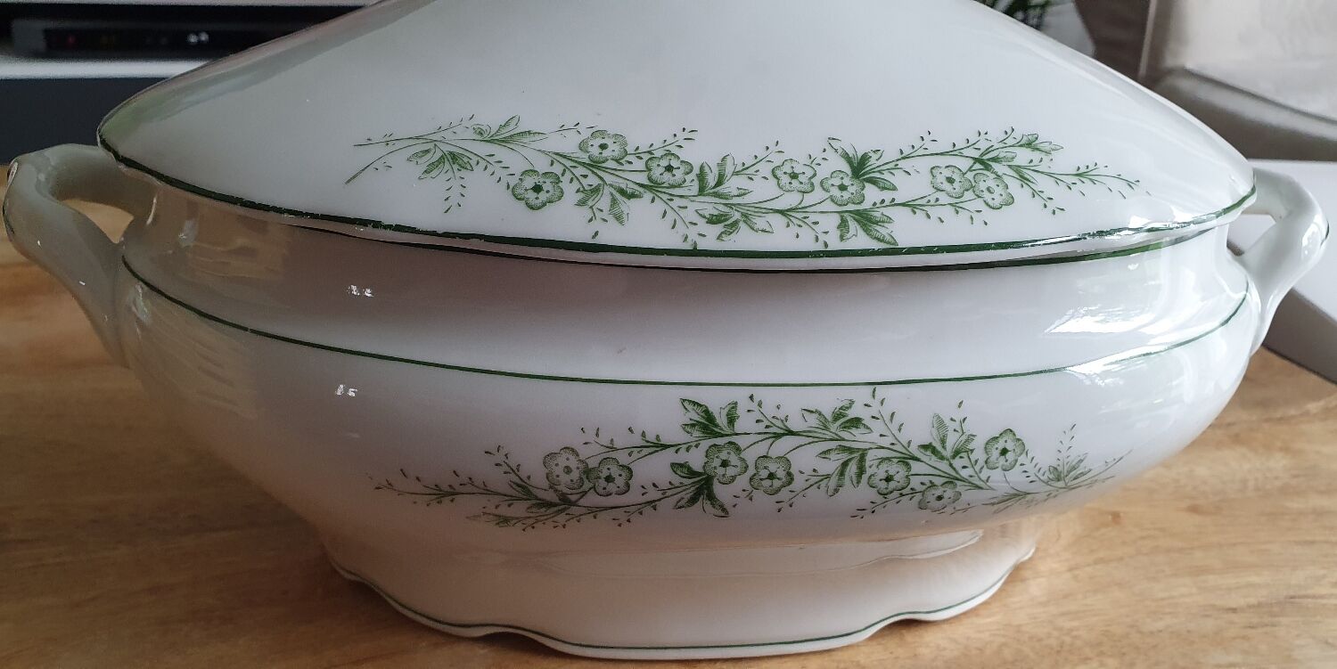 Ceramic tureen from Coimbra