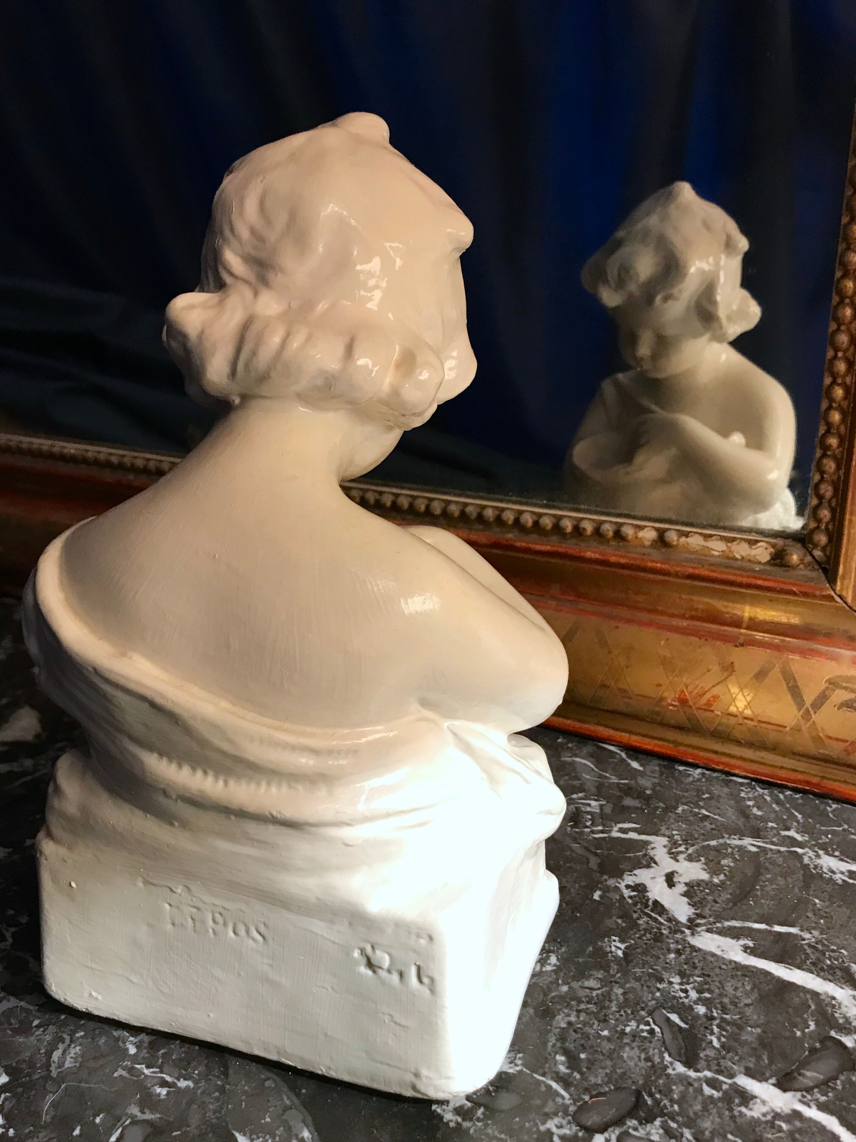 Cherub bust 19th century La Becquée petit enfant et oiseau figurine bébé angelot enamelled white