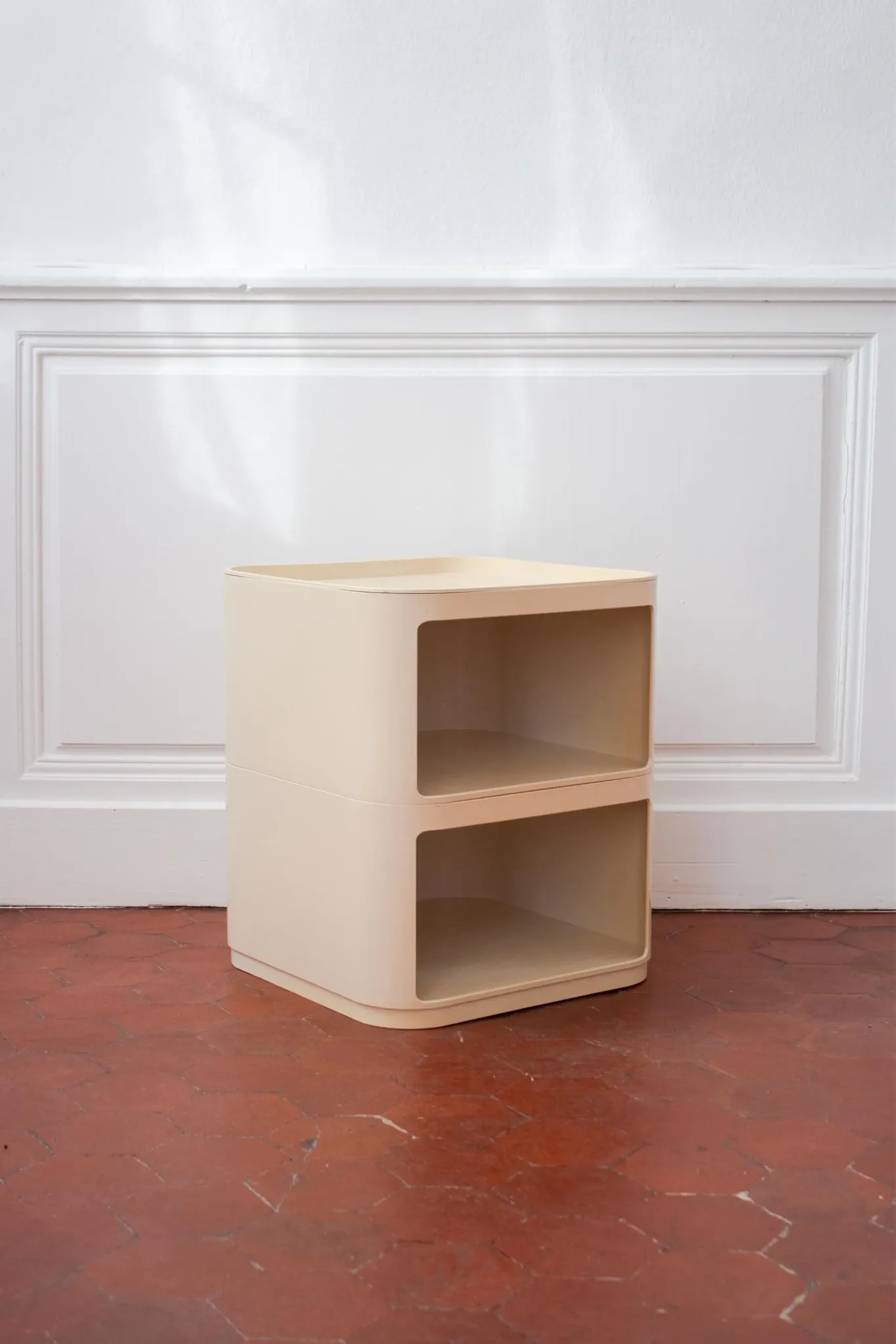 Vintage Componibili by Anna Castelli Ferrieri for Kartell, cream white,