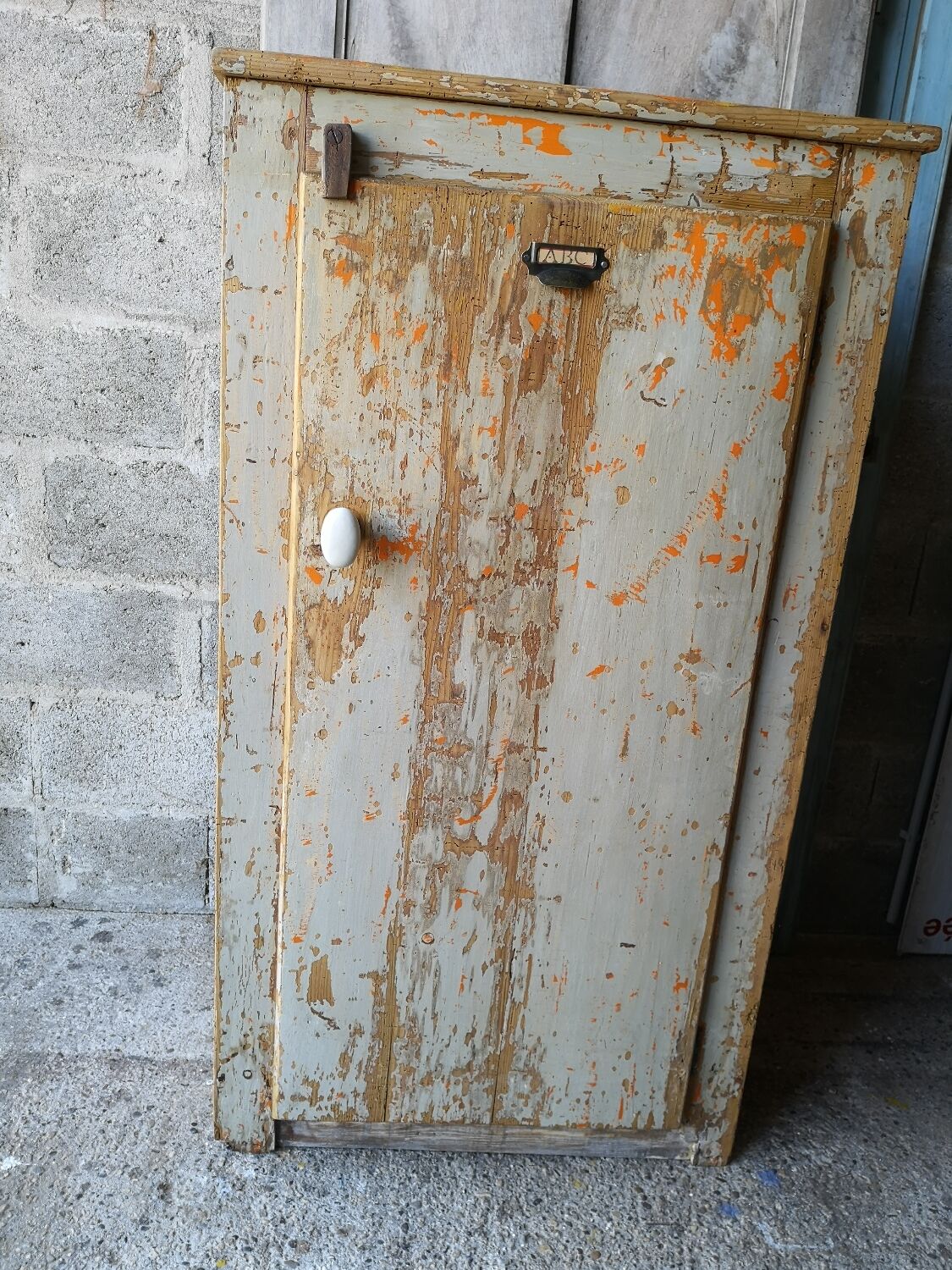 Armoire bonnetière