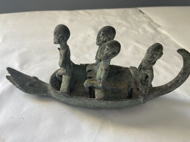 Statuette pirogue