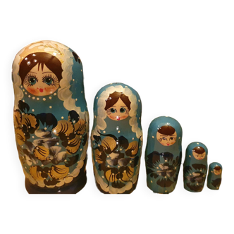 Nesting dolls